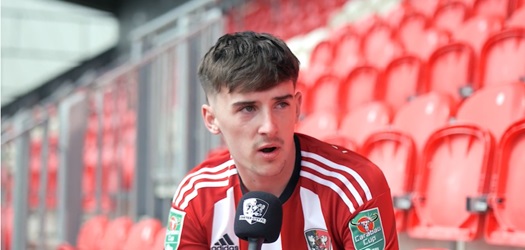 Tom Dean Signs Professional Contract with Exeter City